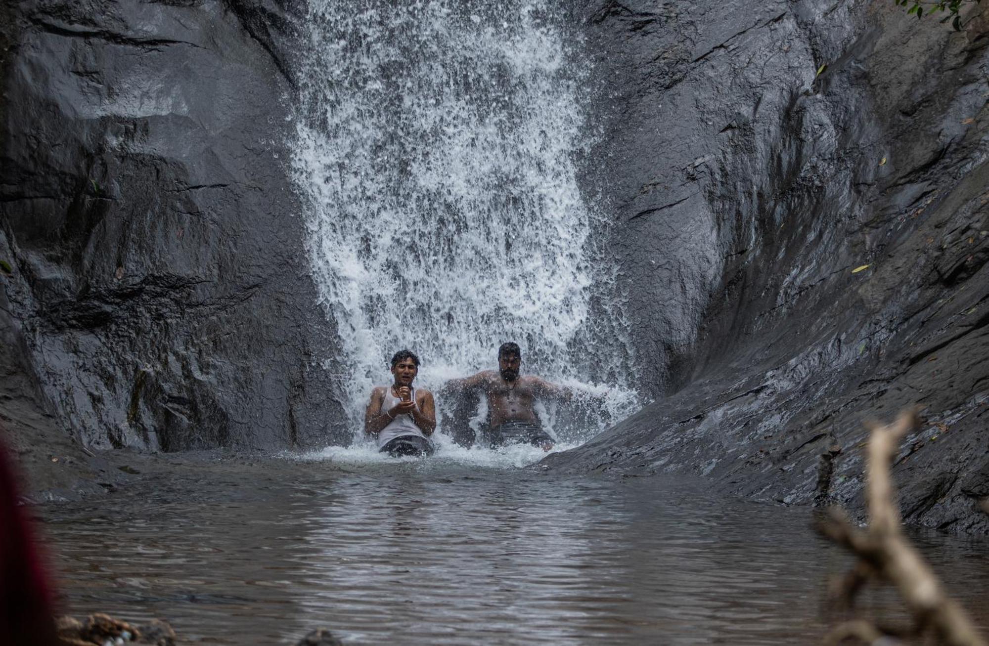 Aruvikuzhy Waterfalls Villa Kozhancheri Eksteriør billede